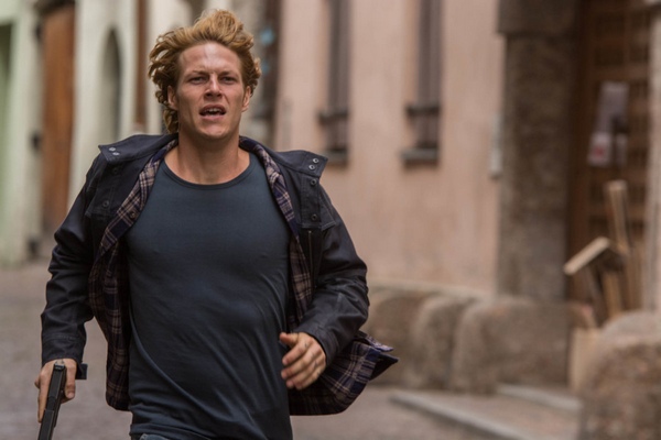 point-break-luke-bracey-1024x683