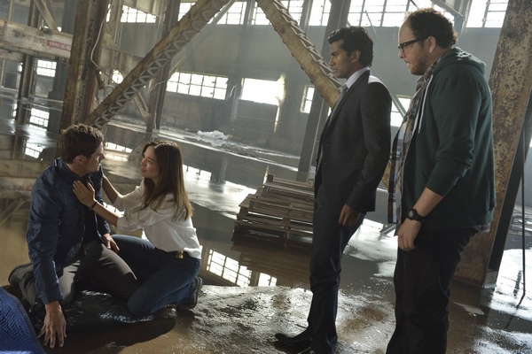 Beauty and the Beast -- ÒWho Am I?Ó -- Image Number: BB201b_0215.jpg Ð Pictured (L-R): Jay Ryan as Vincent, Kristin Kreuk as Catherine, Sendhil Ramamurthy as Gabe and  Austin Basis as JT - Photo: Ben Mark Holzberg/The CW -- © 2013 The CW Network, LLC. All rights reserved.