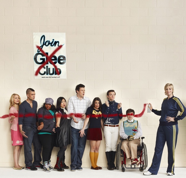 GLEE: New Directions in all-new episodes of GLEE premiering at a special time Tuesday, April 13 (9:28-10:30 PM ET/PT) following AMERICAN IDOL on FOX. Pictured L-R: Dianna Agron, Mark Sallling, Amber Riley, Jenna Ushkowitz, Cory Monteith, Lea Michele, Chris Colfer, Kevin McHale and Jane Lynch. ©2010 Fox Broadcasting Co. Cr: Patrick Ecclesine/FOX