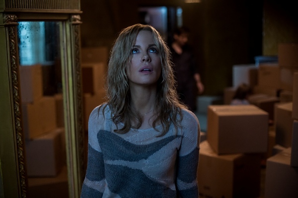 M226  Kate Beckinsale stars in Relativity Studios' THE DISAPPOINTMENTS ROOM. Photo Credit: Peter Iovino Copyright:    ฉ 2014 DR Productions, LLC.  All Rights Reserved.