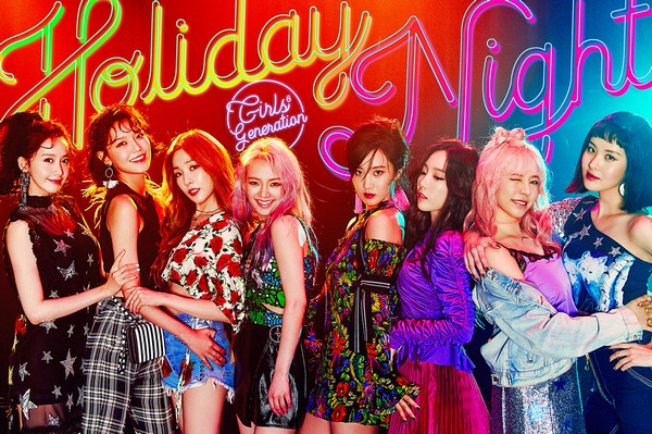 [Gorup Image 2] The 6th Album 'Holiday Night'